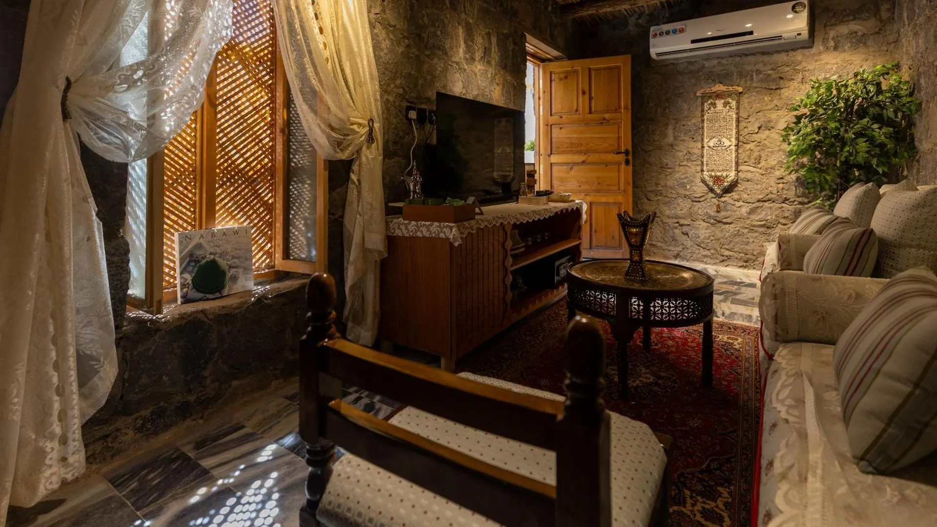Anarat Boutique Aparthotel Medina 0*,  Saudi Arabia